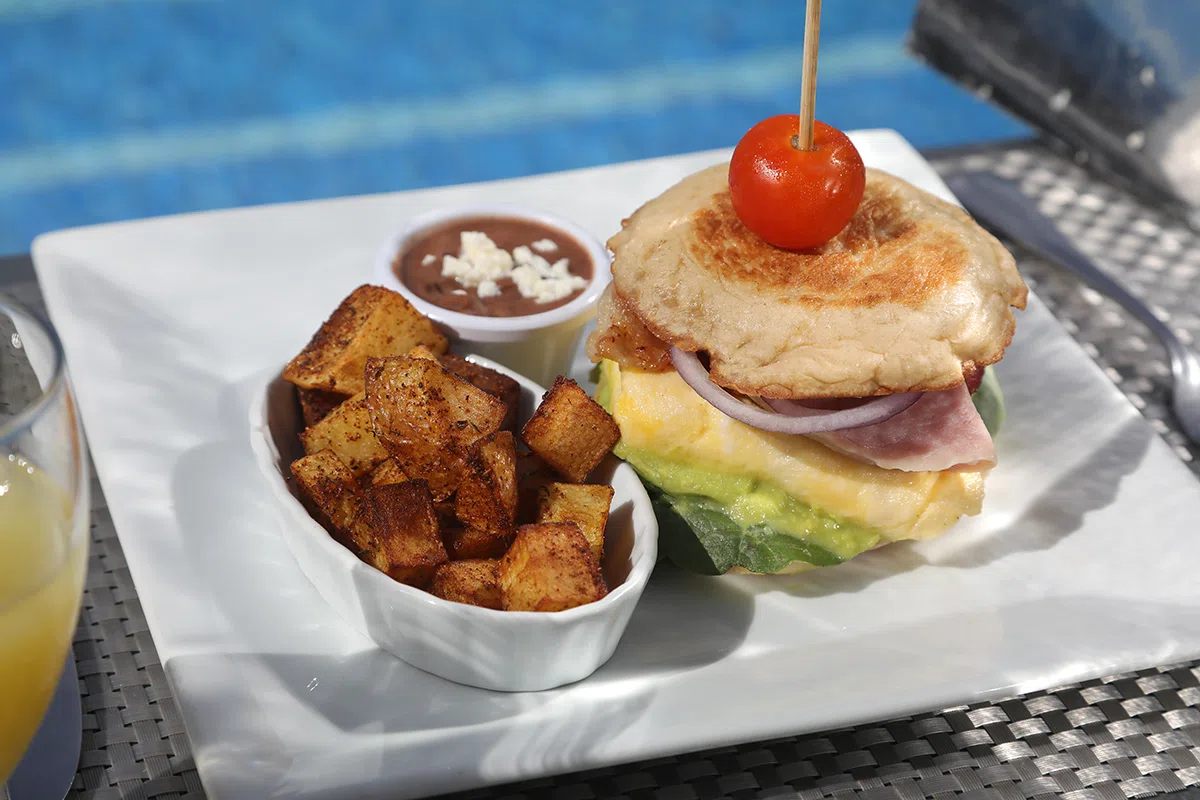 Dining gallery photo